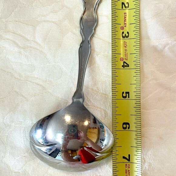 Distinction Deluxe Stainless by Oneida HH Valerie Gravy Ladle 7-3/4" - Picture 9 of 11
